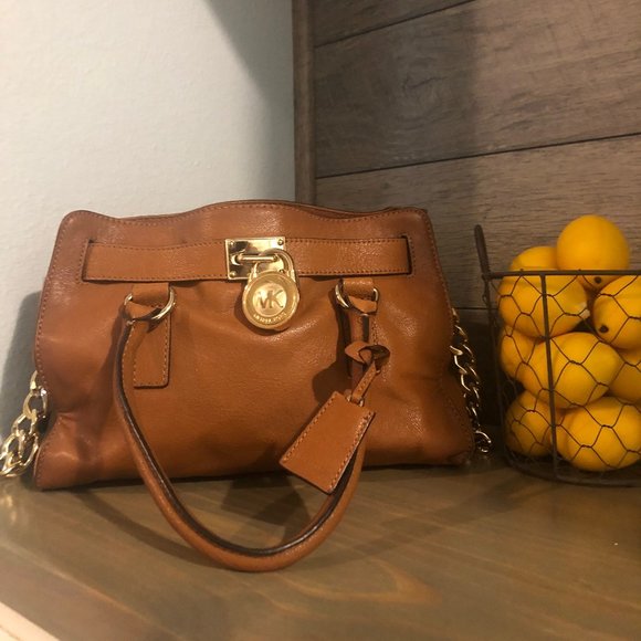COPY - Michael Kors Hamilton Medium Lock and Key - Picture 1 of 6